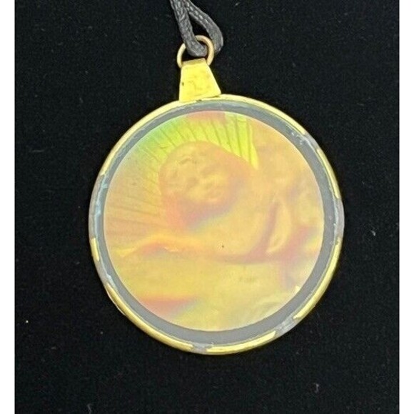 Hologram Vintage Necklace Pendant 3D Glass‎ Cherub Baby Angel Musical Instrument - Picture 5 of 5